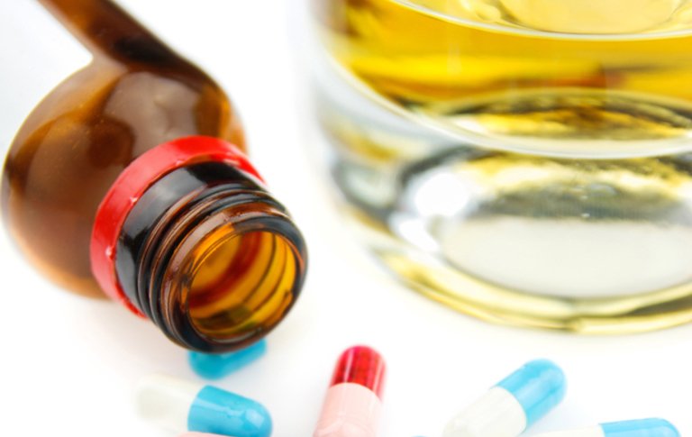 Lee más sobre el artículo Interacción de medicamentos con alcohol